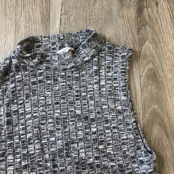 🔥SALE- any 4/$20   Mock Neck Top​ - Picture 3 of 3